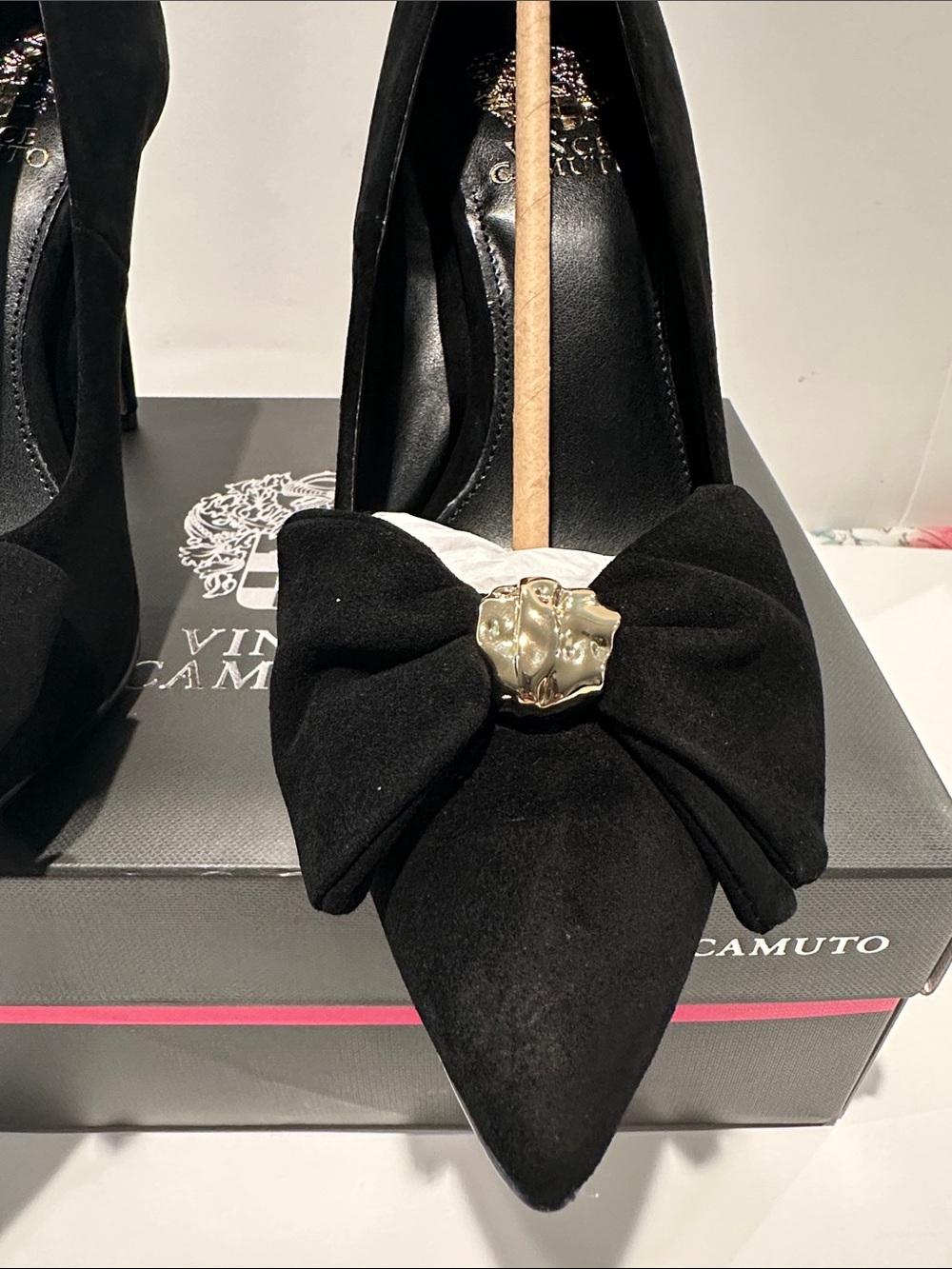 New in Box Vince CAMUTO Black Suede 3” Heels Pumps w/Bow and Goldtone Hardware. - Picture 2 of 8